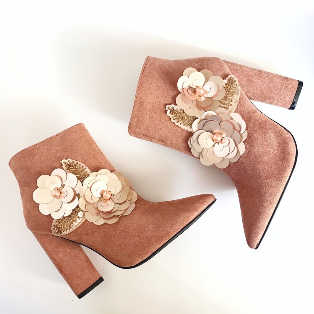 Mauve pink floral appliqué suede bootie - Picture 3 of 11
